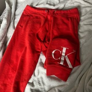red calvin klein jeans joggers/sweats